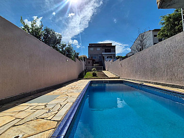 Sobrado � Venda